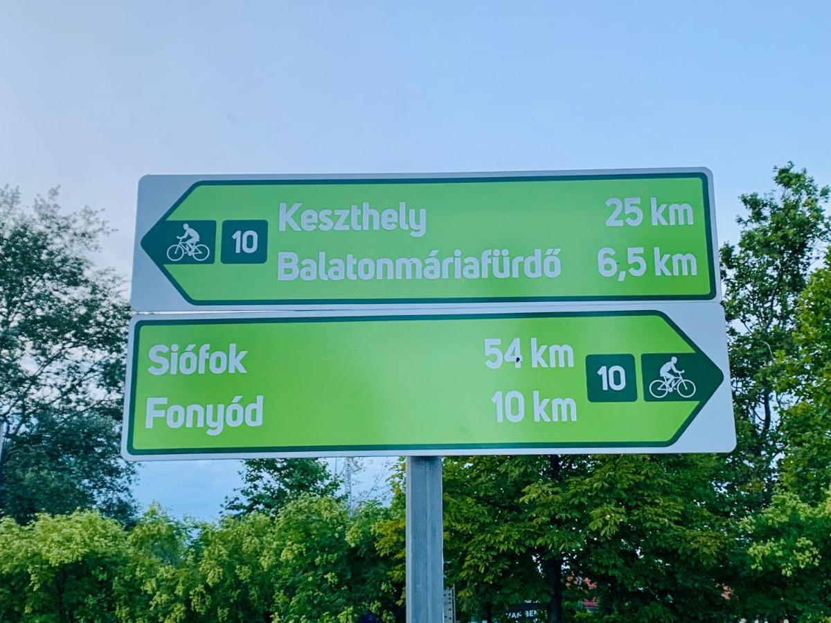 László Nyaralóház Balatonfenyves Esterno foto