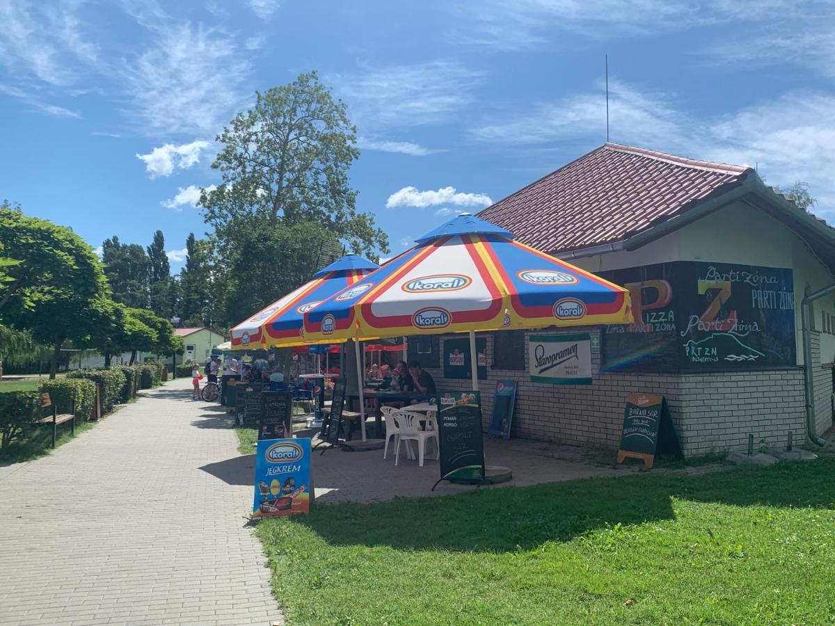 László Nyaralóház Balatonfenyves Esterno foto