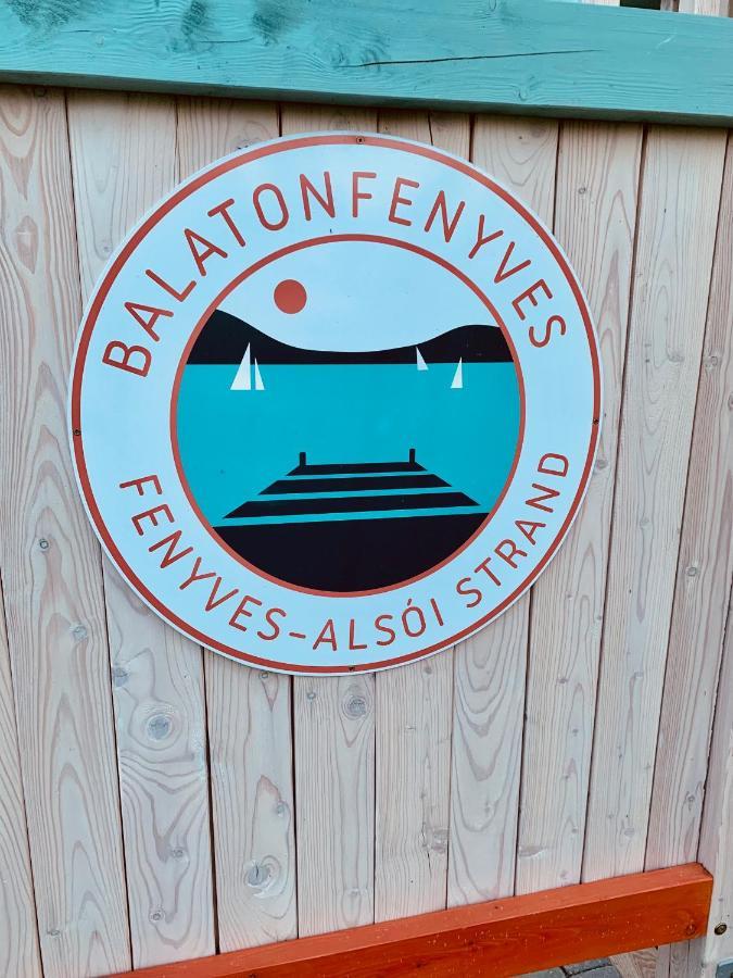László Nyaralóház Balatonfenyves Esterno foto