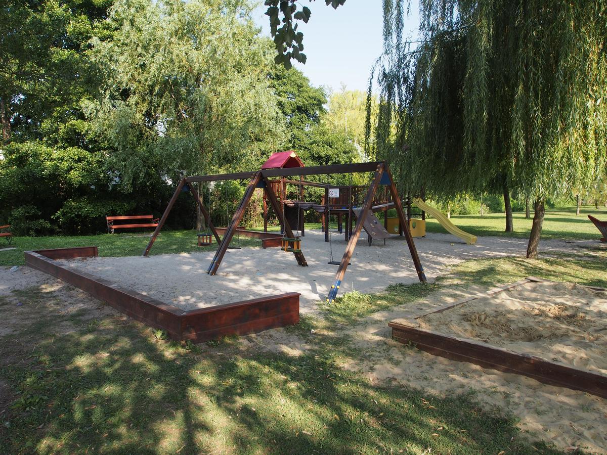 László Nyaralóház Balatonfenyves Esterno foto